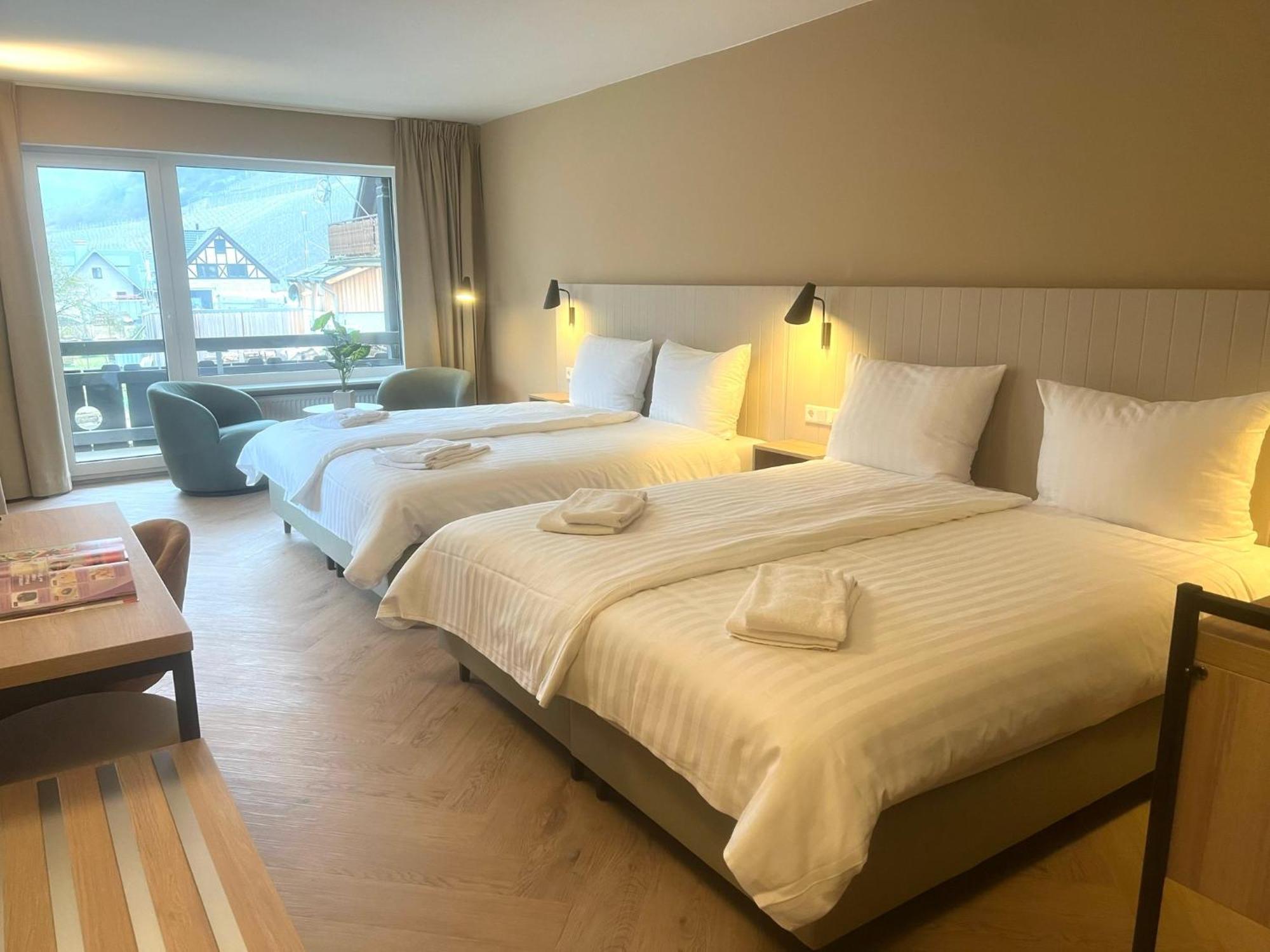May Hotel Mayschoß エクステリア 写真