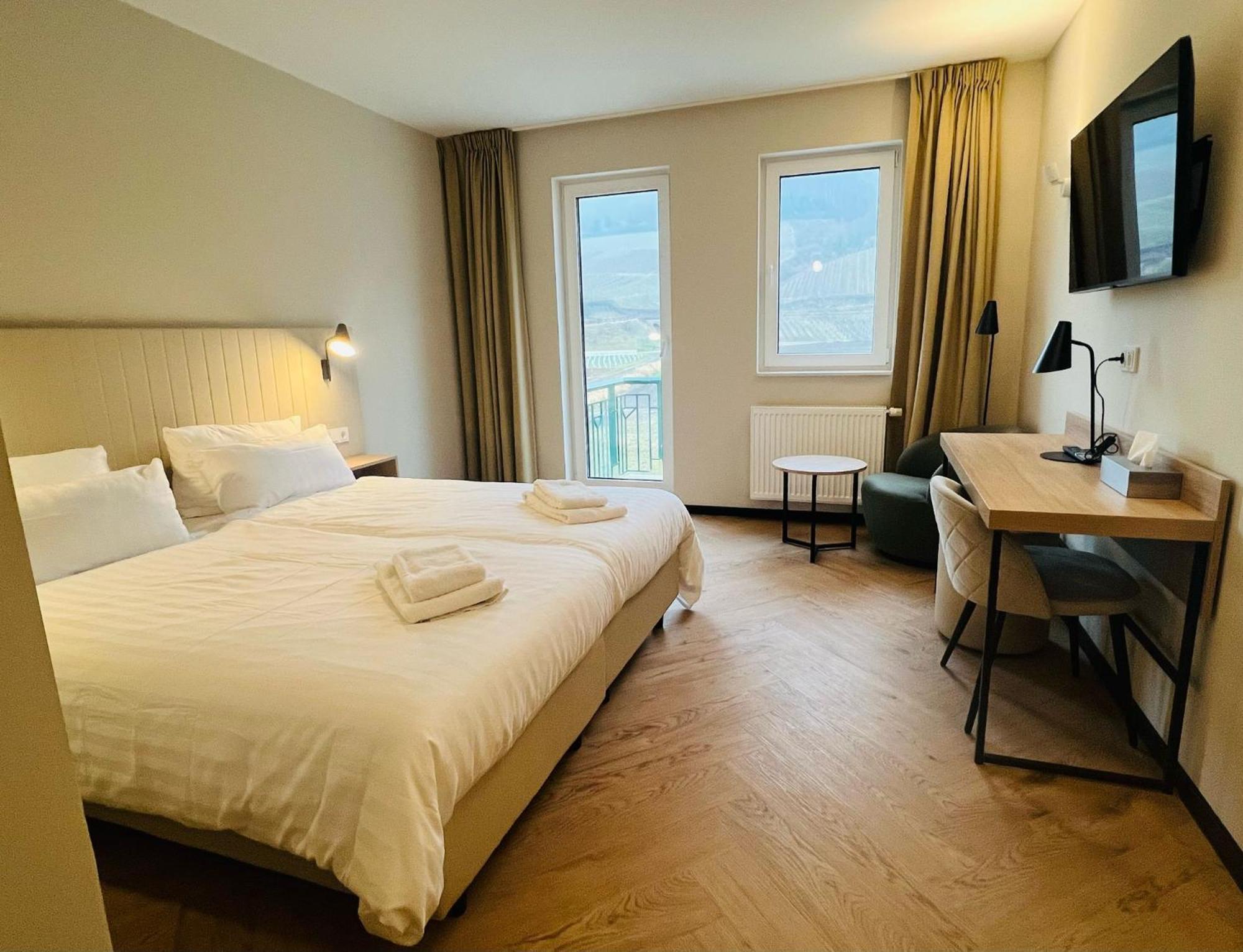 May Hotel Mayschoß エクステリア 写真